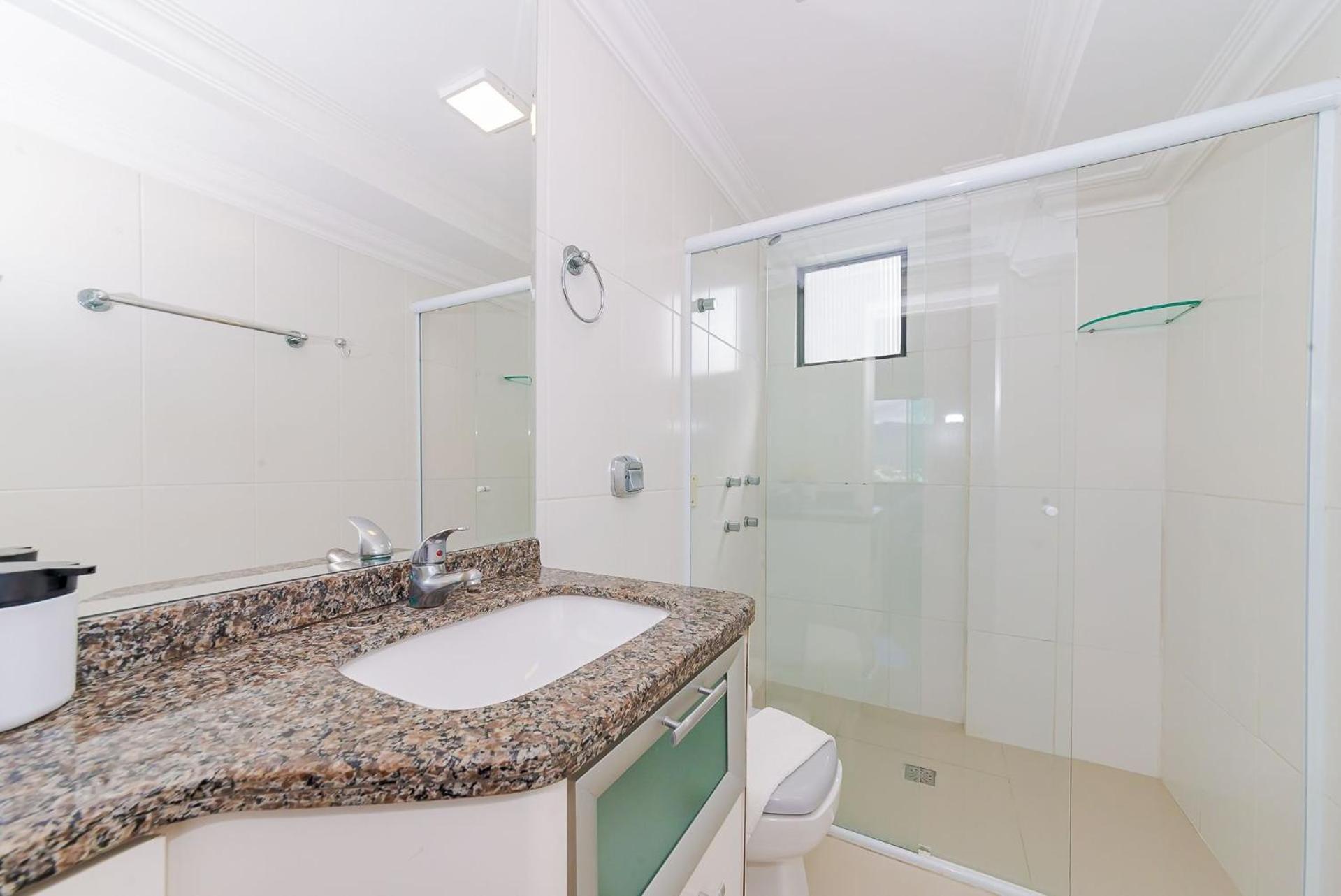 Apto Amplo 1Suite Mais 2Quartos - Quadra Mar 50M Da Praia - Somente Familiares Balneario Camboriu Exterior photo